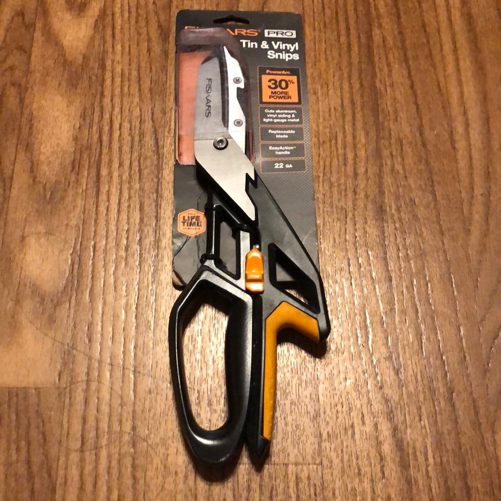 Fiskars Pro Tin And Vinyl Snips 13” Easy Action Handle